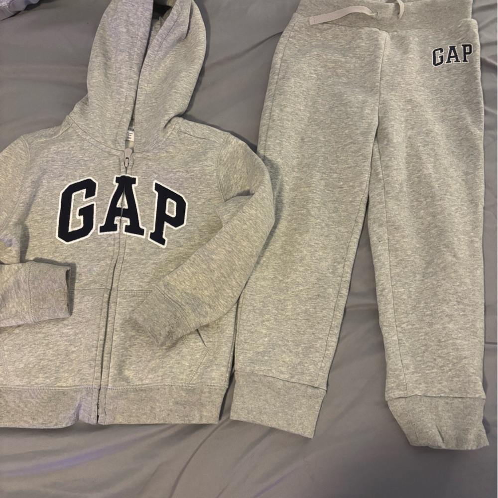 Boys Gap Sweatsuit